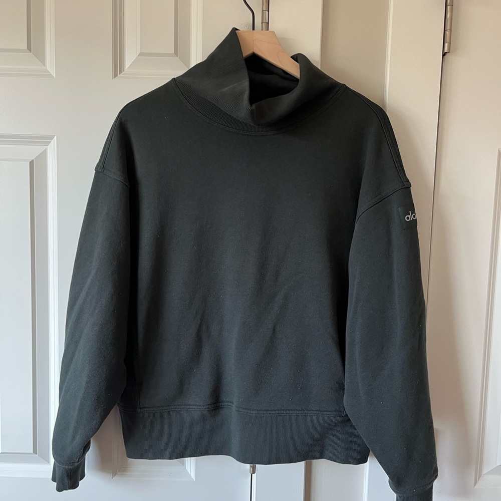 ALO Yoga Hazy Mock Neck sweatshirt charcoal green